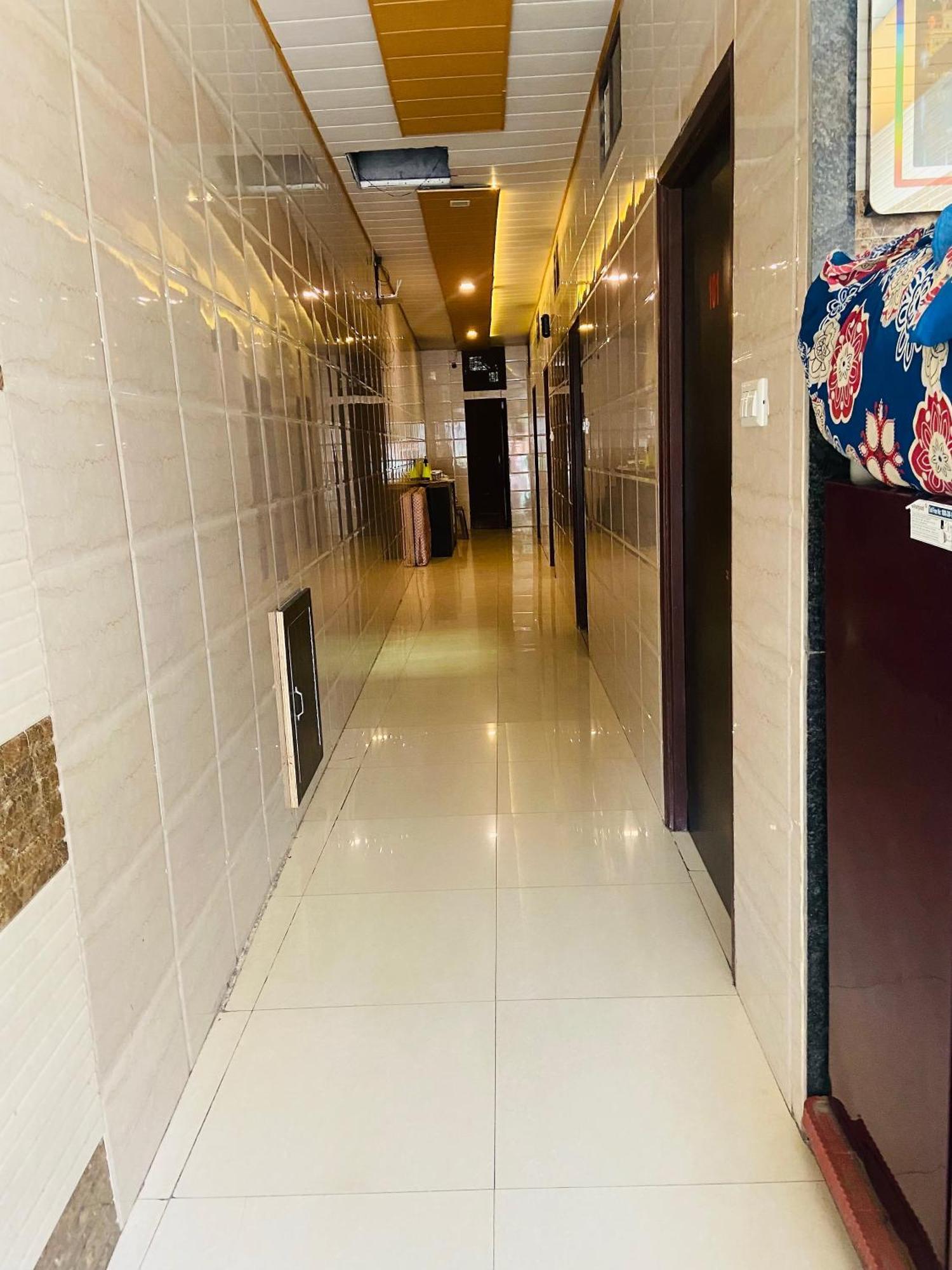 Hotel Crystal Inn Plaza Delhi Airport New Delhi Exterior photo